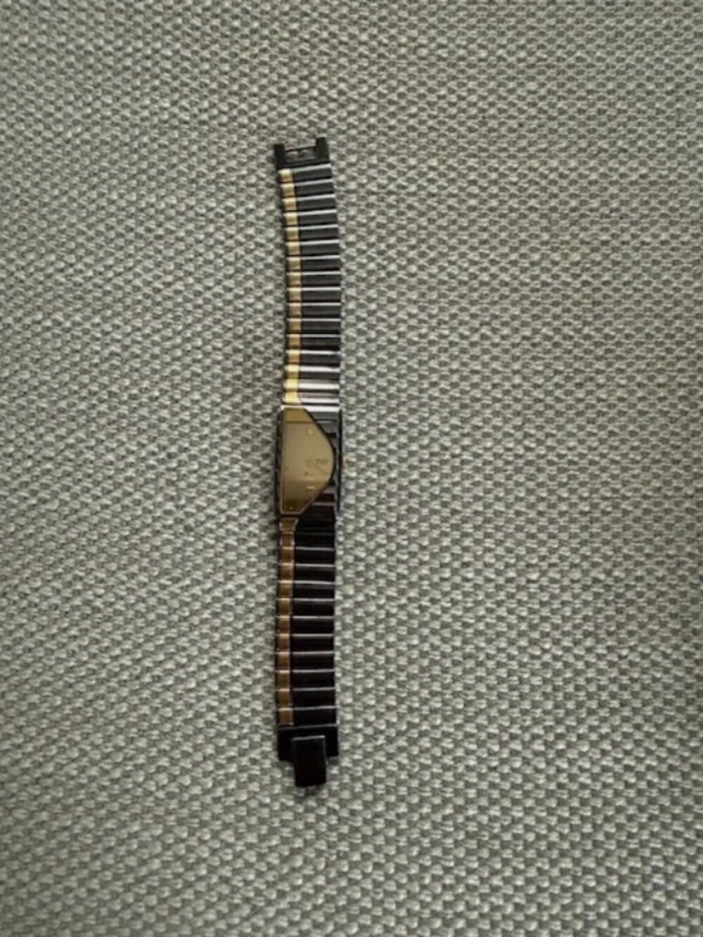 SEIKO WOMENS Vintage Half Moon Watch (2Y00-5G09) Elegant 6"